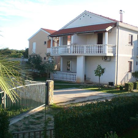 Apartamento Bava Ugljan Exterior foto