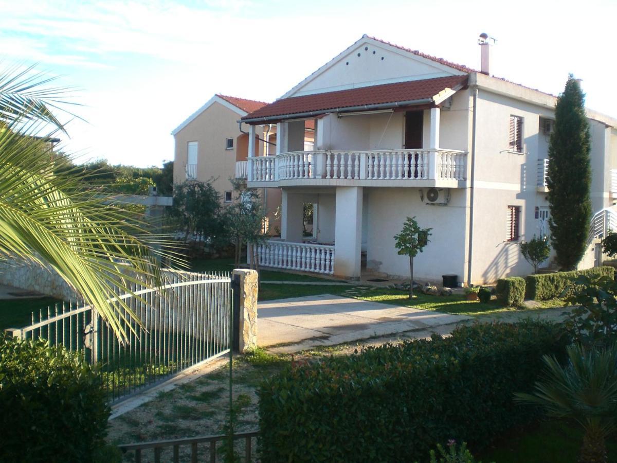 Apartamento Bava Ugljan Exterior foto